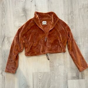 Urban Outfitters Cropped Fleece Pullover in Burnt Orange